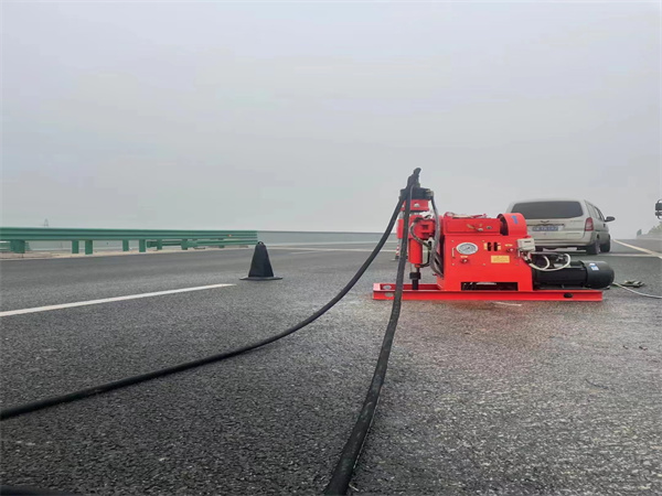 白云马路路基路面开裂下沉注浆加固灌浆